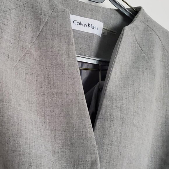 CK 2-piece pantsuit - Picture 2 of 6